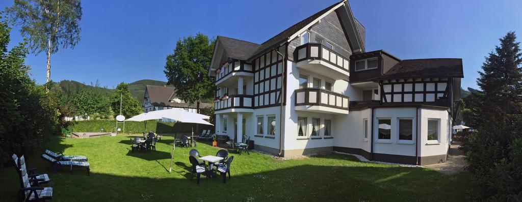 Hotel Flurschuetz Lennestadt Exterior photo